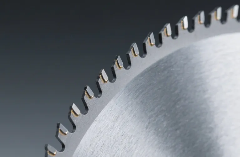 Carbide Saw Blades for Wood vs. Regular Carbon Steel Saw Blades